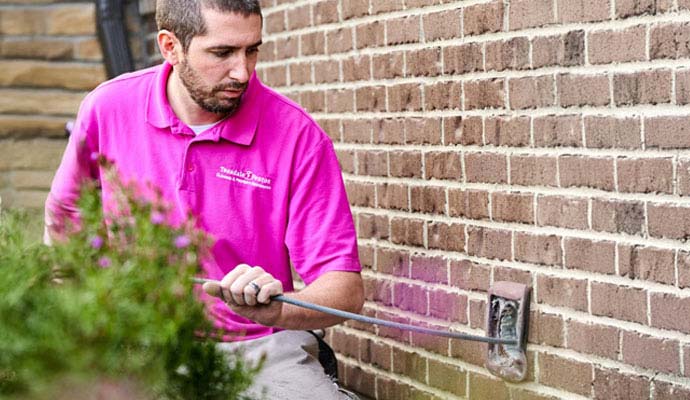 Expert cleaning duct outside the building
