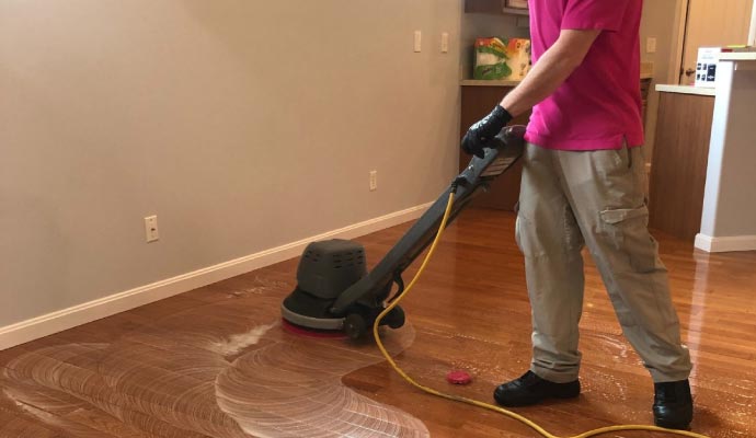 laminate-floor-cleaning